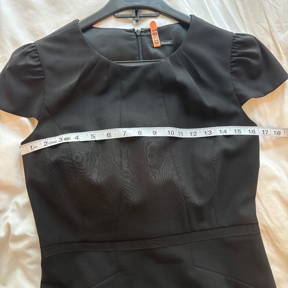 Club Monaco cap sleeve wool pencil dress - Picture 4 of 6